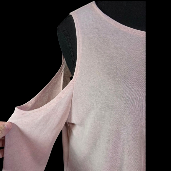 Forever 21 Soft Pink Tunic Top With Open Shoulders Size L - Picture 2 of 4